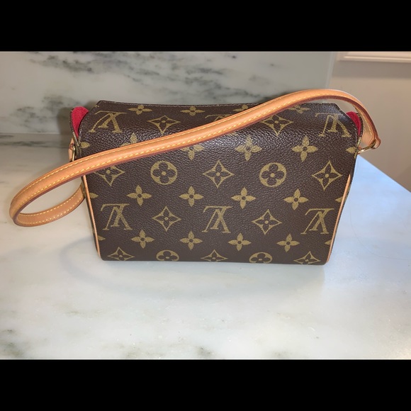 Authentic Louis Vuitton Recital Purse - Picture 2 of 8